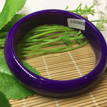 Load image into Gallery viewer, 10% OFF- 56/57/58 mm Certified Natural Jadeite Emerald A*Jade HandCarved Bangle K290503