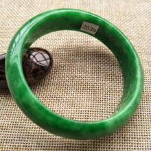 Load image into Gallery viewer, 10% OFF- 56/57/58mm Certified Natural Jadeite Emerald A*Jade HandCarved Bangle Z039