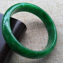 Load image into Gallery viewer, 10% OFF- 57/58/59 mm Certified Natural Jadeite Emerald A*Jade Handcarved Bangle C129