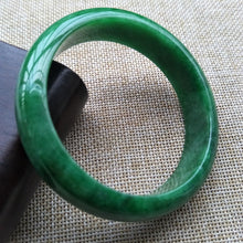 Load image into Gallery viewer, 10% OFF- 58/59/60 mm Certified Natural Jadeite Emerald A*Jade Handcarved Bangle C131
