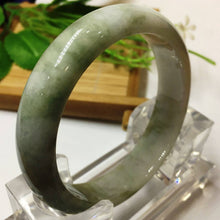 Load image into Gallery viewer, 10% OFF- 57/58/59 mm Certified Natural Icy Jadeite Emerald Jade Bangle《Grade A》飘花3878