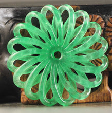 Load image into Gallery viewer, 10% OFF- Wonderful Unique Certified Natural Jadeite Emerald A*Jade HandCarved Flower Pendant NO.A972