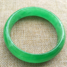 Load image into Gallery viewer, 10% OFF- 58/59/60 mm Certified Natural Jadeite Emerald A*Jade HandCarved Bangle P113