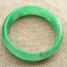 Load image into Gallery viewer, 10% OFF- 58/59/60 mm Certified Natural Jadeite Emerald A*Jade HandCarved Bangle P112