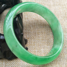 Load image into Gallery viewer, 10% OFF- 58/59/60mm Certified Natural Jadeite Emerald A*Jade HandCarved Bangle P109