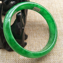 Load image into Gallery viewer, 10% OFF- 56/57/58mm Certified Natural Jadeite Emerald A*Jade HandCarved Bangle T112