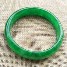 Load image into Gallery viewer, 10% OFF- 56/57/58mm Certified Natural Jadeite Emerald A*Jade HandCarved Bangle T112