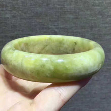Load image into Gallery viewer, 10% OFF- 58/59/60 mm Certified Natural Jadeite Emerald A*Jade HandCarved Fluttering Flower Bangle