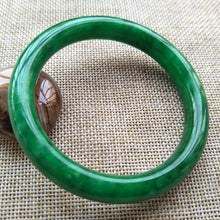 Load image into Gallery viewer, 10% OFF- 57/58/59 mm Certified Natural Jadeite Emerald A*Jade Handcarved Bangle C149