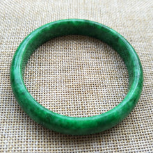 Load image into Gallery viewer, 10% OFF- 57/58/59 mm Certified Natural Jadeite Emerald A*Jade Handcarved Bangle C121