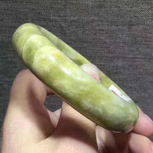 Load image into Gallery viewer, 10% OFF- 58/59/60 mm Certified Natural Jadeite Emerald A*Jade HandCarved Fluttering Flower Bangle