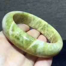 Load image into Gallery viewer, 10% OFF- 58/59/60 mm Certified Natural Jadeite Emerald A*Jade HandCarved Fluttering Flower Bangle
