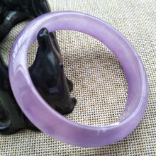 Load image into Gallery viewer, 10% OFF- 58/59/60 mm Certified Natural Jadeite Emerald A*Jade HandCarved Bangle 8638