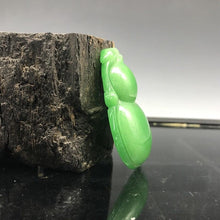 Load image into Gallery viewer, 10% OFF- Certified Natural Burmese Jadeite Emerald Jade HandCarved Gourd Pendant《Grade A》Z23