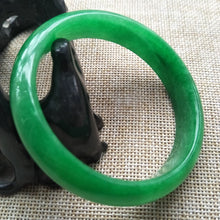Load image into Gallery viewer, 10% OFF- 56/57/58mm Certified Natural Jadeite Emerald A*Jade HandCarved Bangle Z619