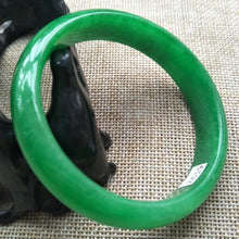Load image into Gallery viewer, 10% OFF- 56/57/58mm Certified Natural Jadeite Emerald A*Jade HandCarved Bangle Z619