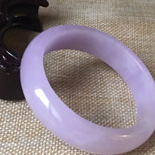 Load image into Gallery viewer, 10% OFF- 55/56/57mm Certified Natural Jadeite Emerald A*Jade HandCarved Bangle L062