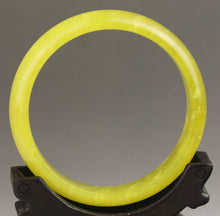 Load image into Gallery viewer, 10% OFF- 60/61/62mm Certified Natural Jadeite Emerald A*Jade HandCarved Bangle NO.G352