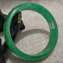 Load image into Gallery viewer, 10% OFF- 59/60/61mm Certified Natural Green Jadeite Emerald A*Jade HandCarved Bangle K112