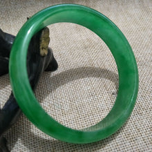 Load image into Gallery viewer, 10% OFF- 59/60/61mm Certified Natural Green Jadeite Emerald A*Jade HandCarved Bangle K112
