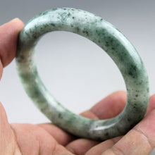 Load image into Gallery viewer, 10% OFF- 59/60/61mm Certified Natural Oily Green Jadeite Emerald A*Jade HandCarved Bangle 1096