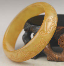 Load image into Gallery viewer, 10% OFF- 58/59/60mm Certified Natural Jadeite Emerald A*Jade HandCarved Bats Shou Bangle NO.G212