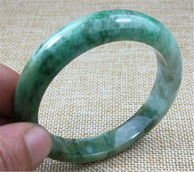 Load image into Gallery viewer, 10% OFF- 55/56/57mm Certified Natural Jadeite Emerald A*Jade HandCarved Bangle Z4097