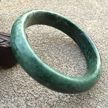 Load image into Gallery viewer, 10% OFF- 56/57/58mm Certified Natural Jadeite Emerald A*Jade Handcarved Bangle GX0256 with Gift Box