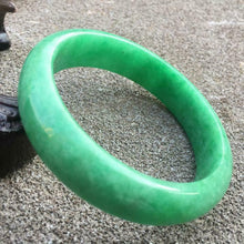 Load image into Gallery viewer, 10% OFF- 57/58/59mm Certified Natural Jadeite Emerald A*Jade HandCarved Bracelet Bangle x9405