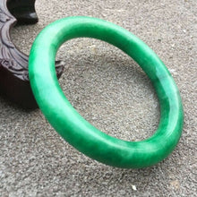 Load image into Gallery viewer, 10% OFF- 58/59/60mm Certified Natural Jadeite Emerald A Jade HandCarved Round Bangle GX3737