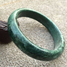 Load image into Gallery viewer, 10% OFF- 56/57/58mm Certified Natural Jadeite Emerald A*Jade Handcarved Bangle GX0256 with Gift Box
