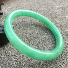 Load image into Gallery viewer, 10% OFF- 58/59/60mm Certified Natural Jadeite Emerald A*Jade HandCarved Round Bracelet Bangle x9400