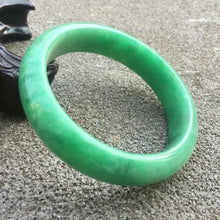 Load image into Gallery viewer, 10% OFF- 60/61/62mm Certified Natural Jadeite Emerald A*Jade HandCarved Bracelet Bangle x9411