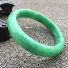Load image into Gallery viewer, 10% OFF- 56/57/58mm Certified Natural Jadeite Emerald A*Jade HandCarved Bracelet Bangle GX243