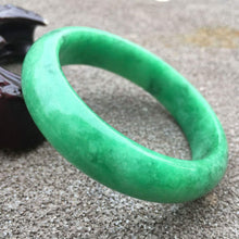 Load image into Gallery viewer, 10% OFF- 57/58/59mm Certified Natural Jadeite Emerald A*Jade HandCarved Bracelet Bangle GX062