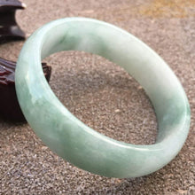 Load image into Gallery viewer, 10% OFF- 55/56/57mm Certified Natural Jadeite Emerald A*Jade HandCarved Bracelet Bangle X391