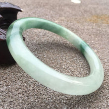 Load image into Gallery viewer, 10% OFF- 56/57/58mm Certified Natural Jadeite Emerald A*Jade HandCarved Round Bracelet Bangle GX055