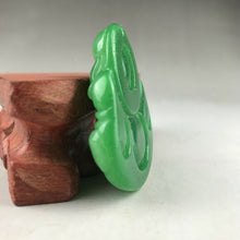 Load image into Gallery viewer, Certified Natural Icy Green Jadeite Emerald A*Jade HandCarved Tablet Buddha 佛 Pendant A1940 with Gift Box