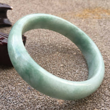 Load image into Gallery viewer, 56/57/58mm Certified Natural Lavender Jadeite Emerald A Jade HandCarved Bracelet Bangle GX375