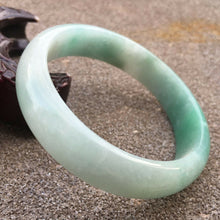 Load image into Gallery viewer, 61/62/63mm Certified Natural Lavender Jadeite Emerald A Jade HandCarved Bracelet Bangle GX372