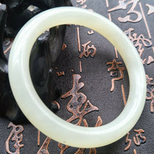 Load image into Gallery viewer, 10% OFF- 58/59/60mm Certified Natural Emerald Xiu Jade A HandCarved Round Bracelet Bangle A0028