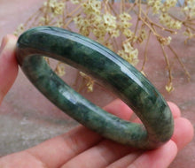 Load image into Gallery viewer, 56/57/58mm Certified Natural Lavender Jadeite Emerald A Jade HandCarved Round Bracelet Bangle A-4692