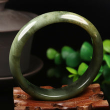 Load image into Gallery viewer, 58/59/60mm Certified Natural Emerald Xiu A*Jade HandCarved Bangle VV4480