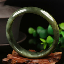 Load image into Gallery viewer, 58/59/60mm Certified Natural Emerald Xiu A*Jade HandCarved Bangle VV4480