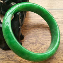 Load image into Gallery viewer, 10% OFF- 60/61/62mm Certified Natural Jadeite Emerald A*Jade Handcarved Bangle A259
