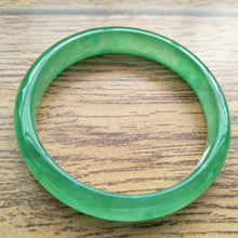 Load image into Gallery viewer, 10% OFF- 55/56/57mm Certified Natural Jadeite Emerald A*Jade Handcarved Bangle Z628